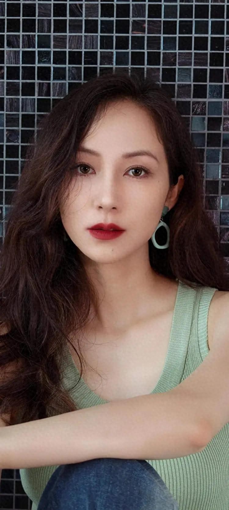真正有底气的女人，从不用家世炫耀！韩雪：娱乐圈最干净的清流