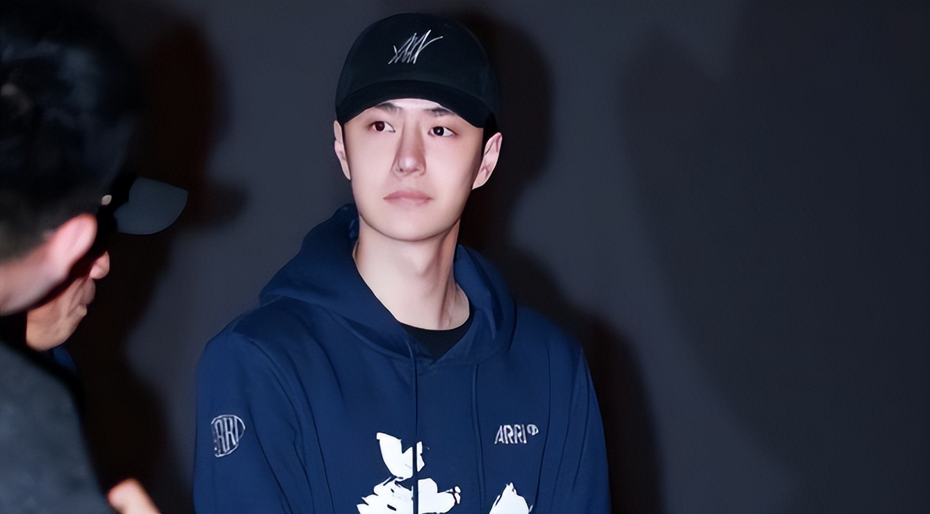 娱乐圈明星丑闻_那英虐待员工事件_韩雪曝娱乐圈某女明星黑料,